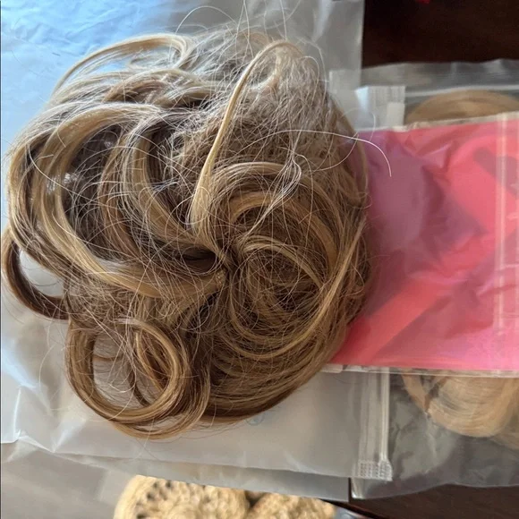 Blonde Hair Extensions - Picture 3 of 7